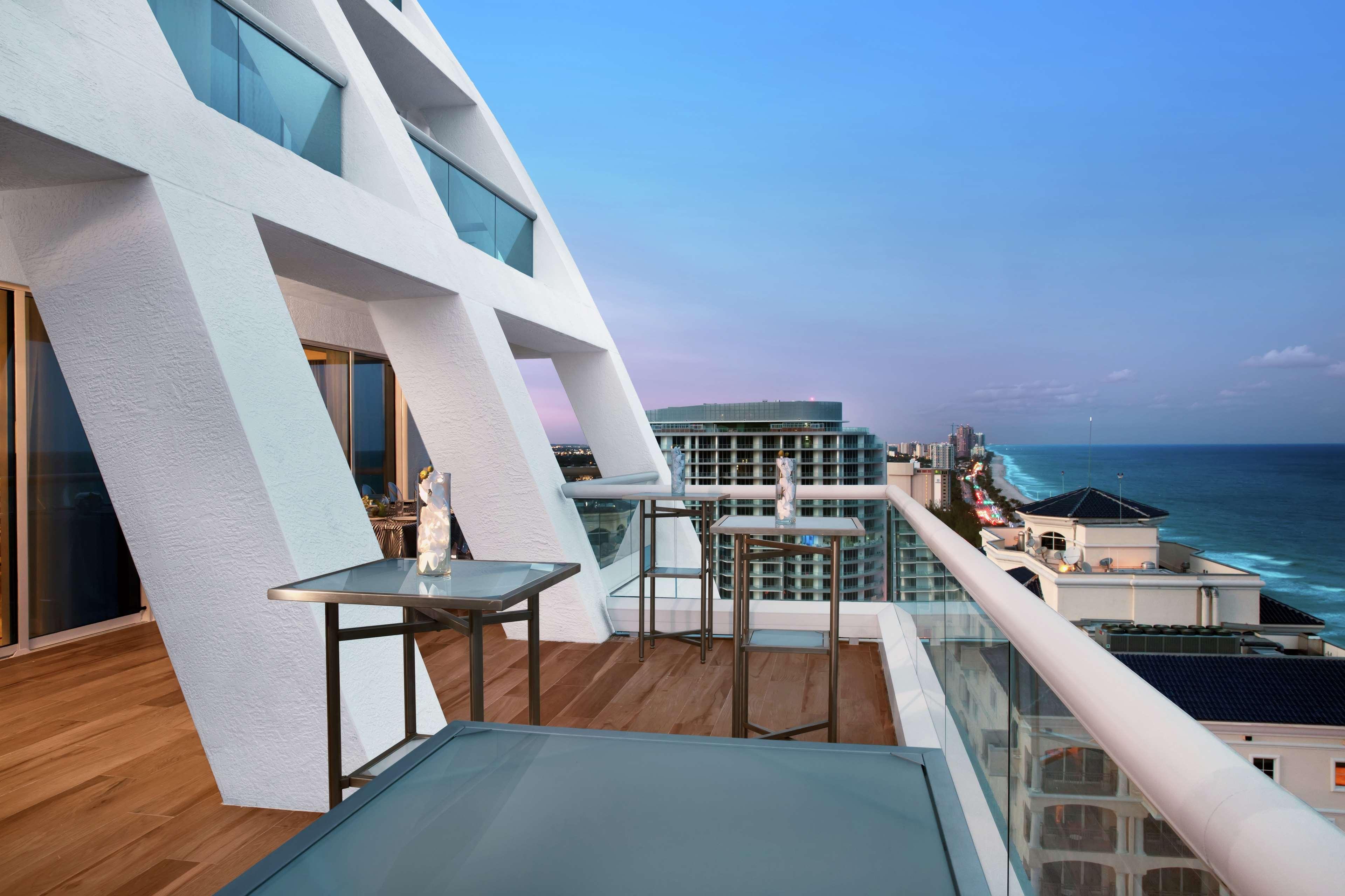Conrad Fort Lauderdale Beach Bagian luar foto
