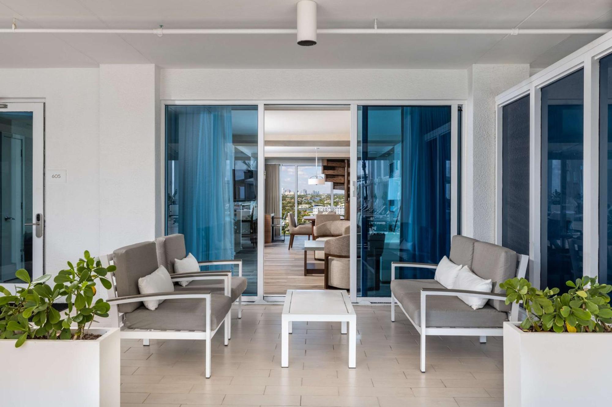 Conrad Fort Lauderdale Beach Bagian luar foto