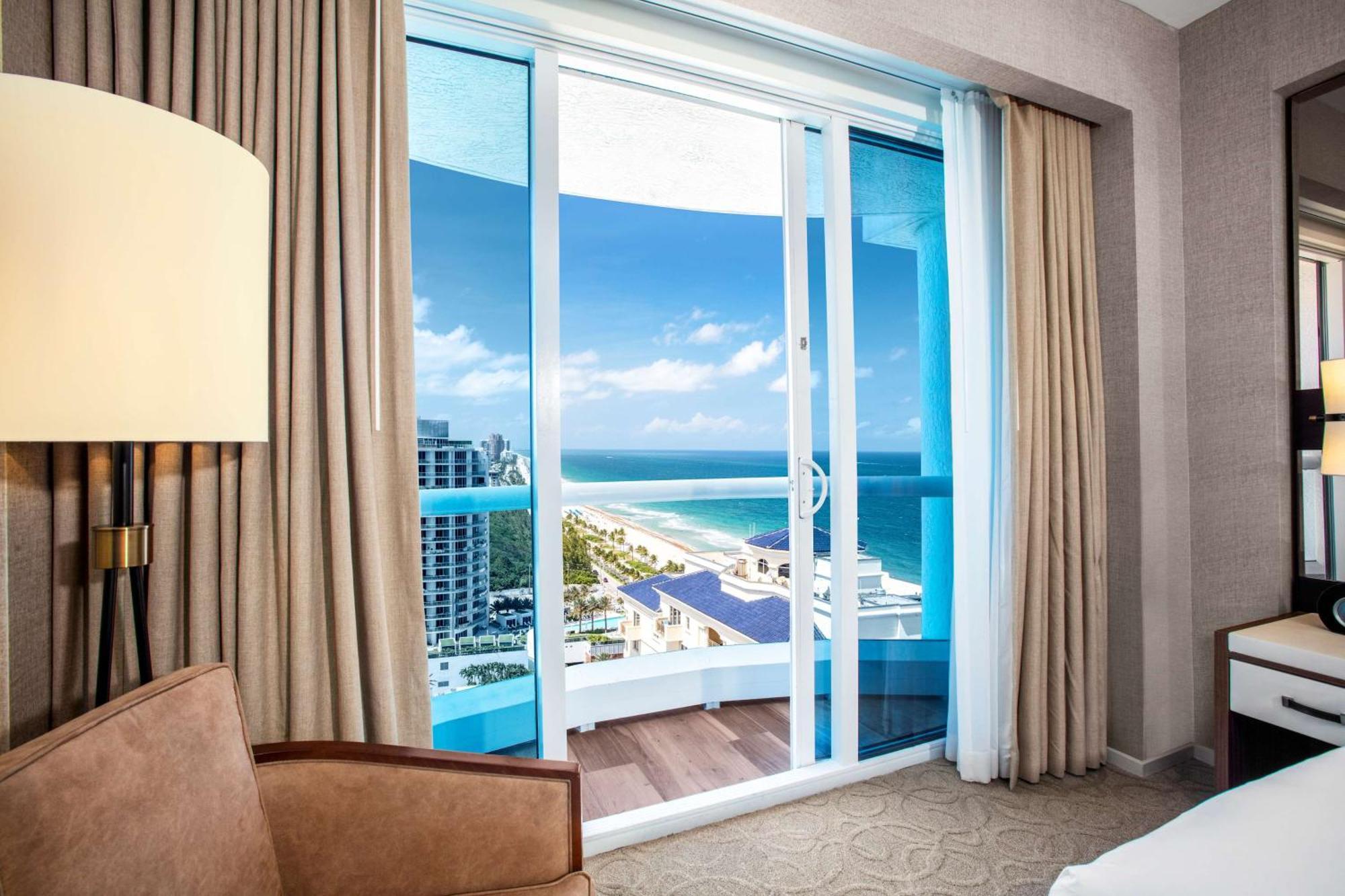 Conrad Fort Lauderdale Beach Bagian luar foto